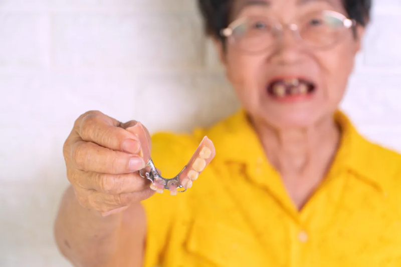 牙齒修復(fù)，不止這三種方法，你需要慎重選擇